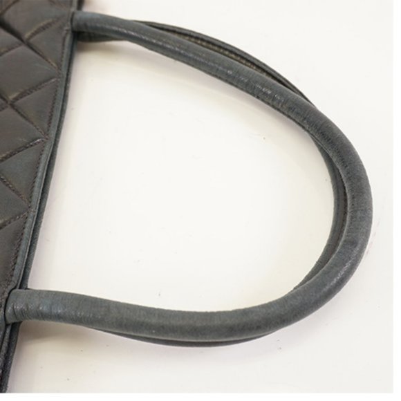 Authentic Chanel Medallion Lambskin tote black - Picture 2 of 7